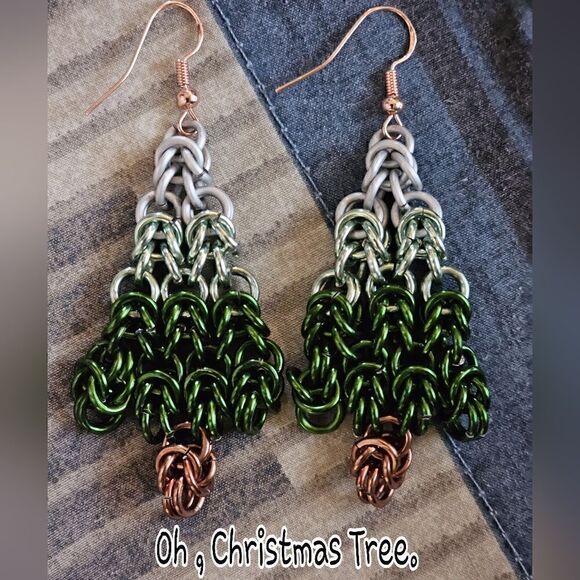 Christmas Tree Earrings Lightweight (E13) - Picture 1 of 5